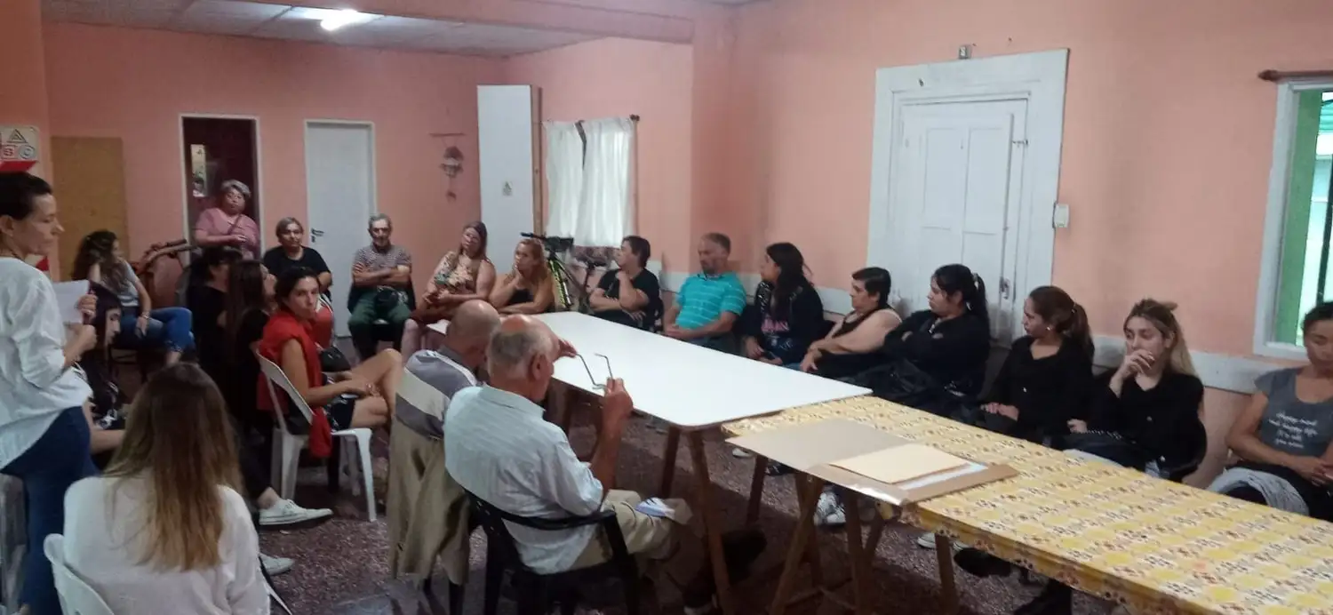 Municipio y emprendedores avanzan con el desarrollo de la marca barrial de Villa Aguirre y La Movediza