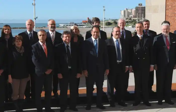 Scioli en Mar del Plata: Reunión con embajadores de la UE y rechazo del fallo a favor de los fondos buitres