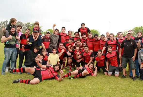 Sobre el final, Central lo dio vuelta y festejó frente a Carpinchos