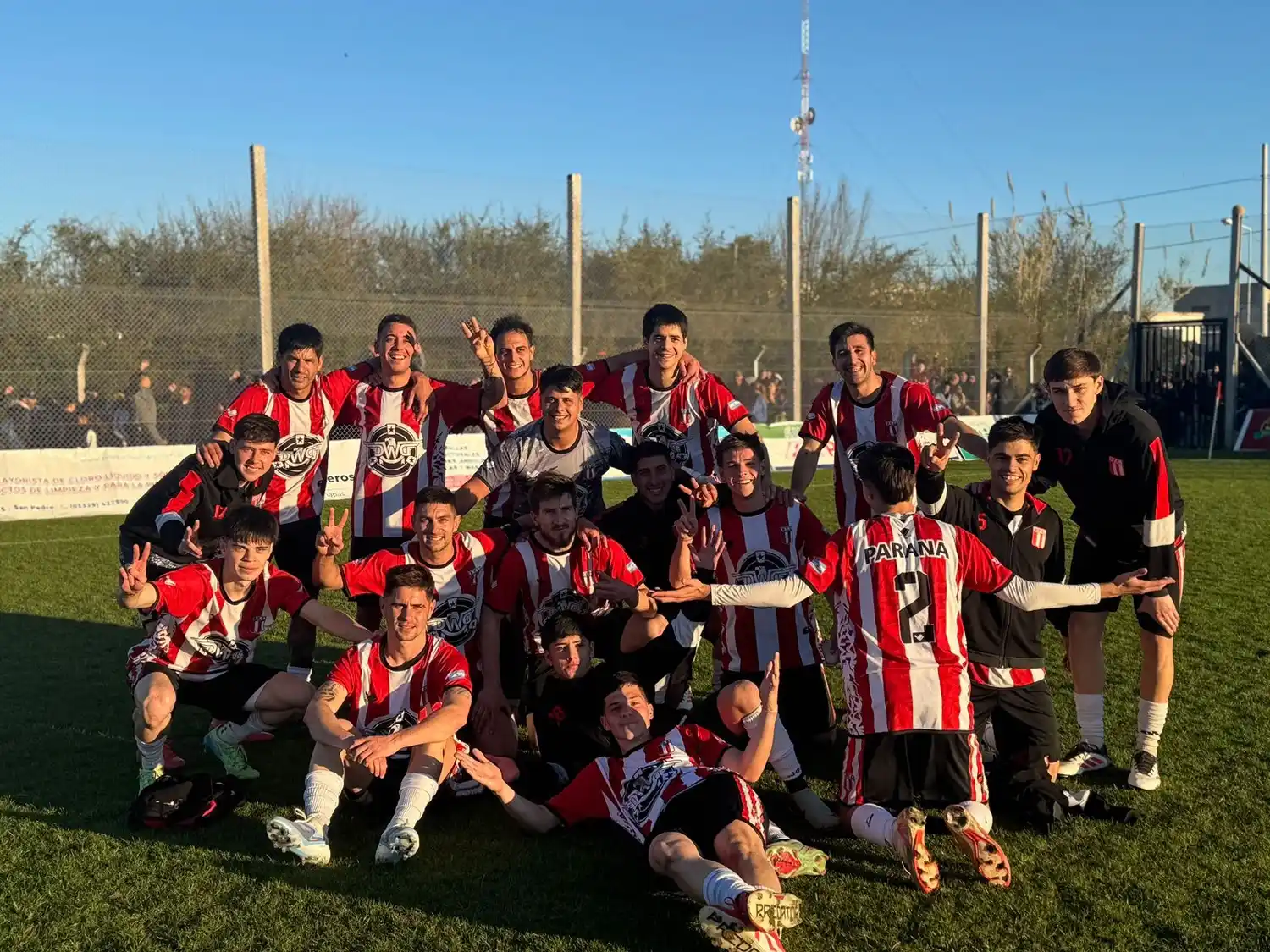 Paraná derrotó a Mitre y lidera en la zona A.