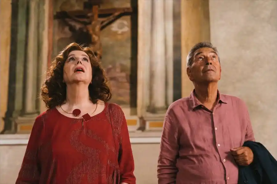 “Nunca es tarde para amar”, comedia costumbrista italiana dirigida y protagonizada por Gianni Di Gregorio (Un feriado particular,2008), con Stefania Sandrelli y Alfonso Santagata.