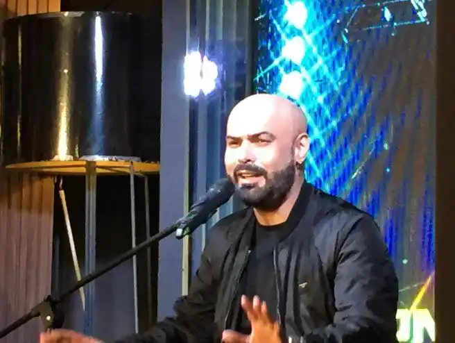 Omar Enrique habla de sus proyectos y arremete contra Nacho