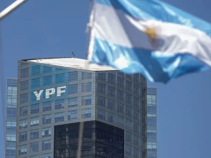 YPF aseguró que cerrará 2026 con ganancias récord y adelantó la fecha en la que se firmará el “Argentina LNG”