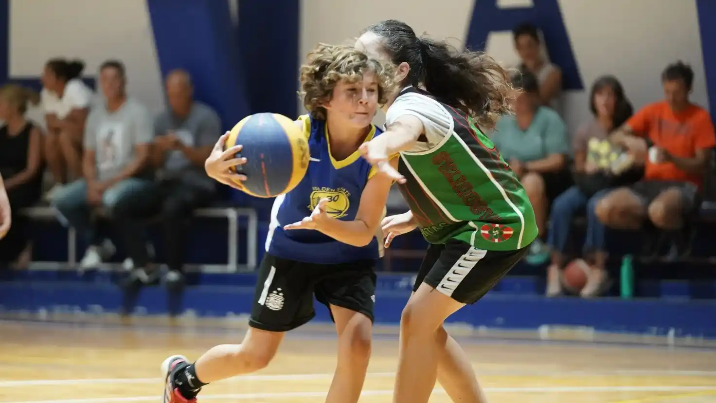 "Hasta que cante el gallo" atravesó su decimoprimera edición en el Piso de los Deportes