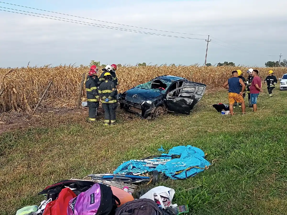  Volcó un auto en la ruta 19: una mujer resultó lesionada   