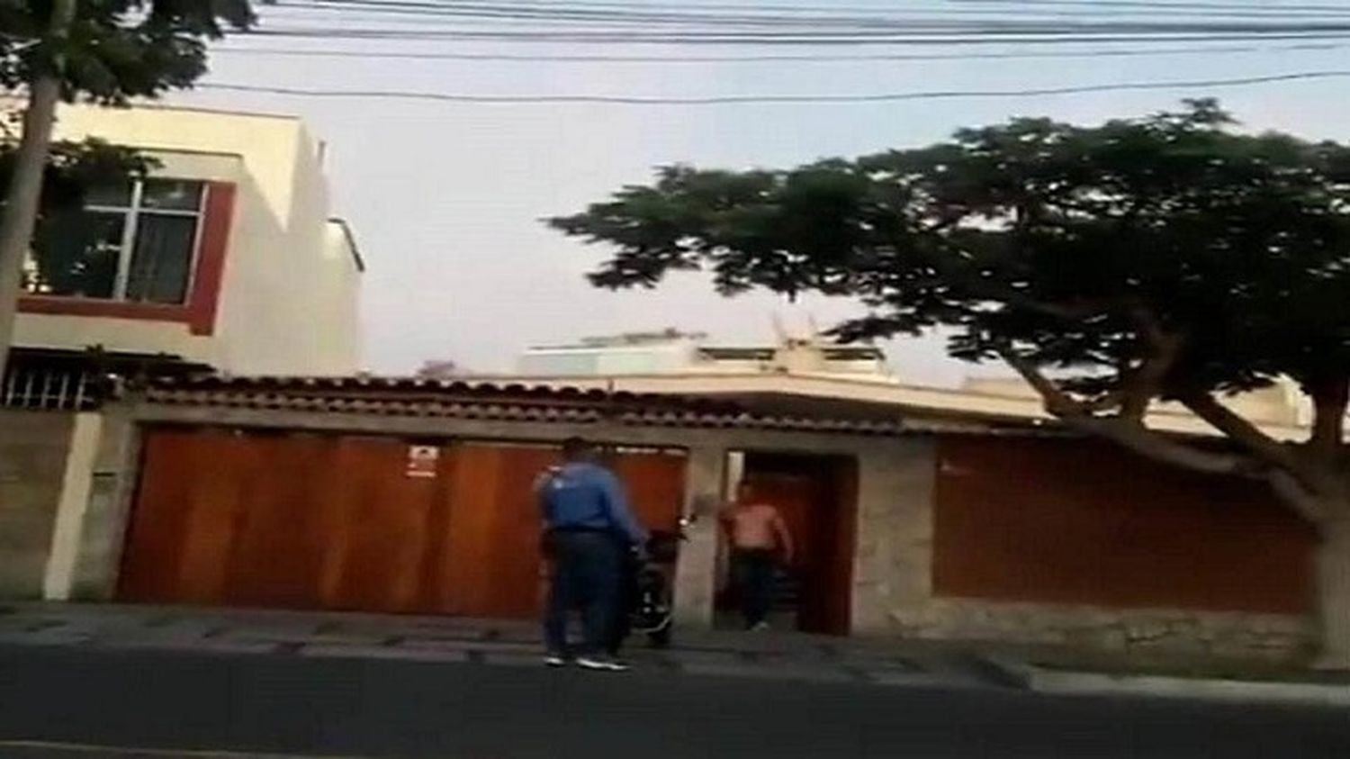 Detenido sujeto que apuntó con una pistola a venezolano en Perú