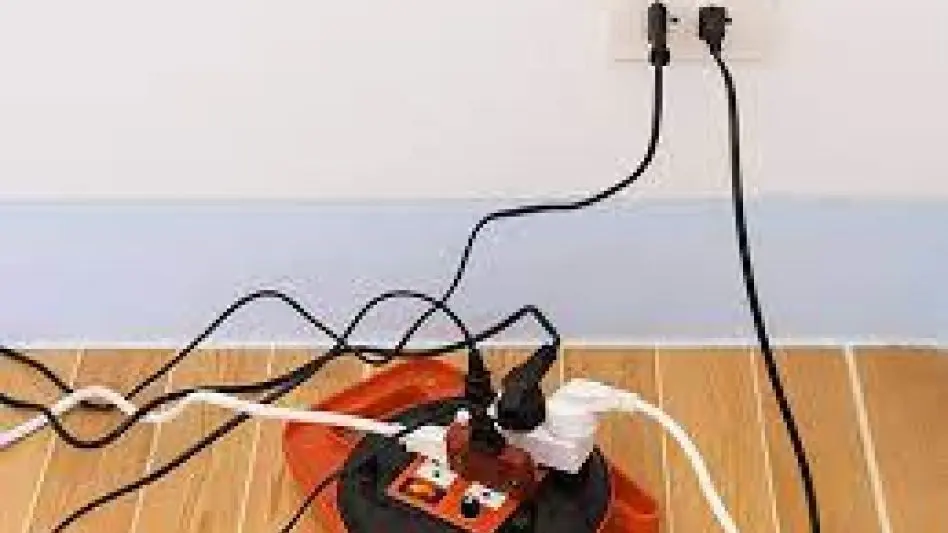 El Colegio de Técnicos advierte sobre el uso inseguro de electricidad