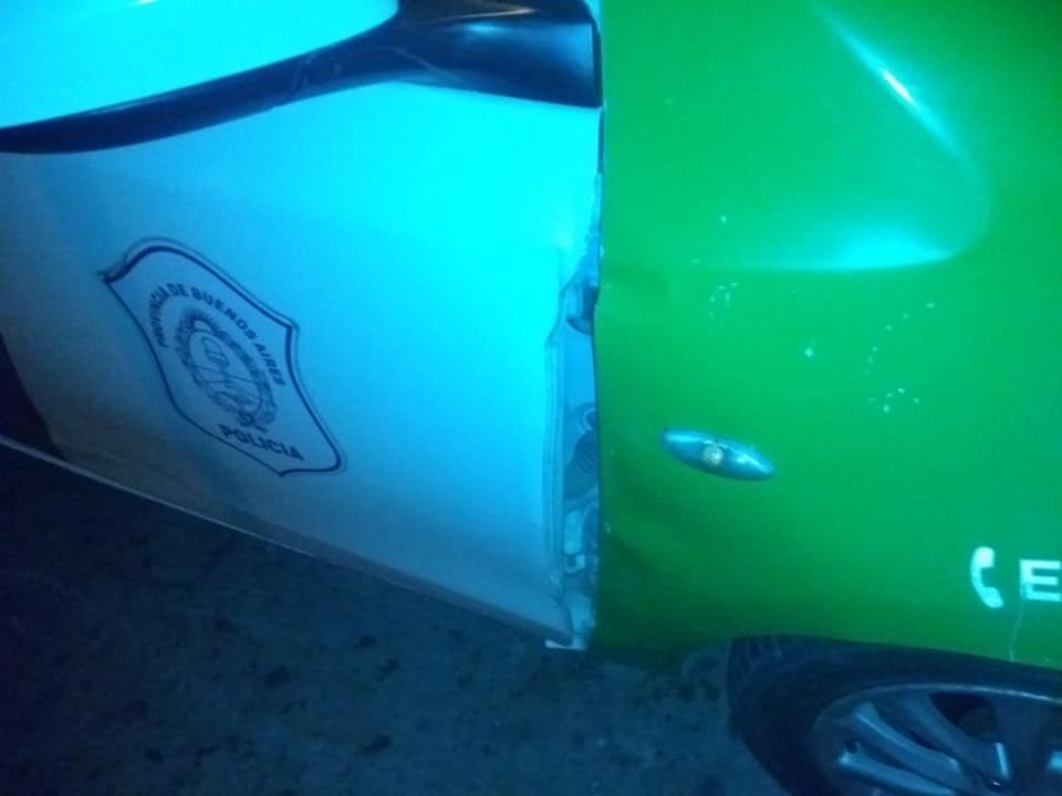 Los Cardales: policías chocaron contra una casa y el damnificado los "escrachó" en las redes
