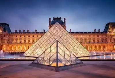 Museo Louvre: increíble atraco de 7 minutos que paralizó al mundo y vació una sala histórica