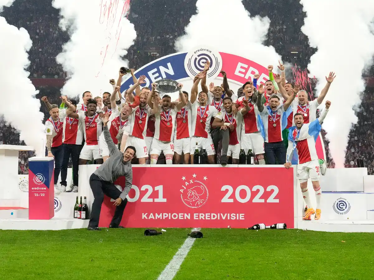 Ajax otra vez campeón en Países Bajos