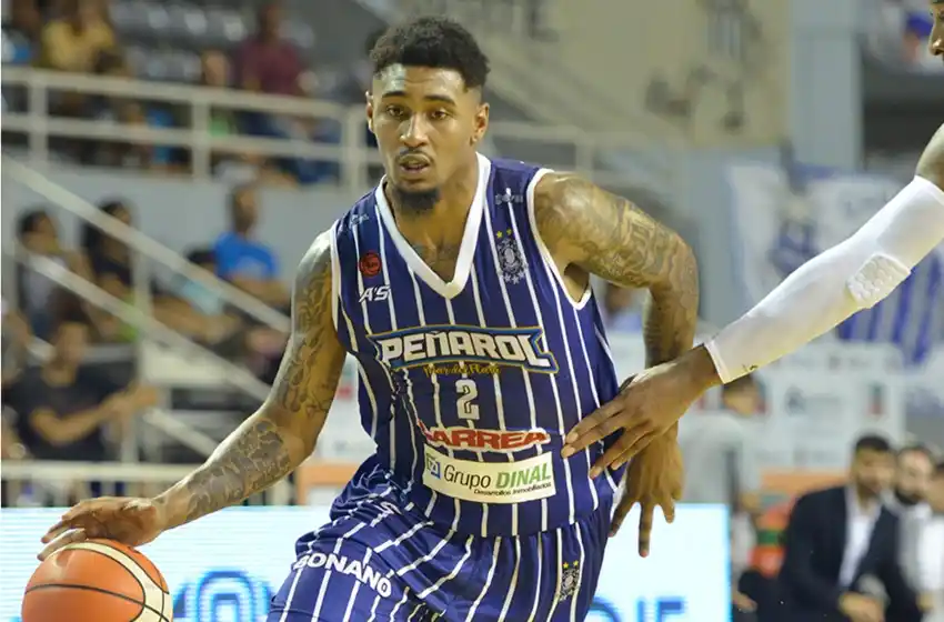 Le'Bryan Nash vuelve a Peñarol