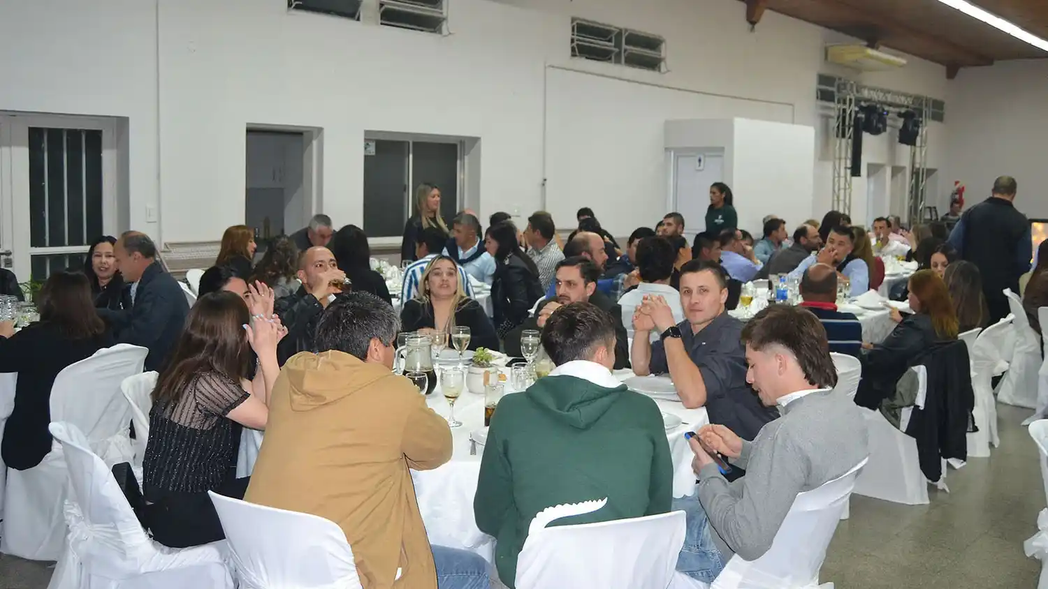 Los empleados de comercio de Gualeguay celebraron su Día con una gran cena show
