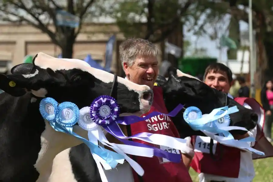 ExpoRural: por la calidad de las Holando, el jurado querría llevarse una a Estados Unidos