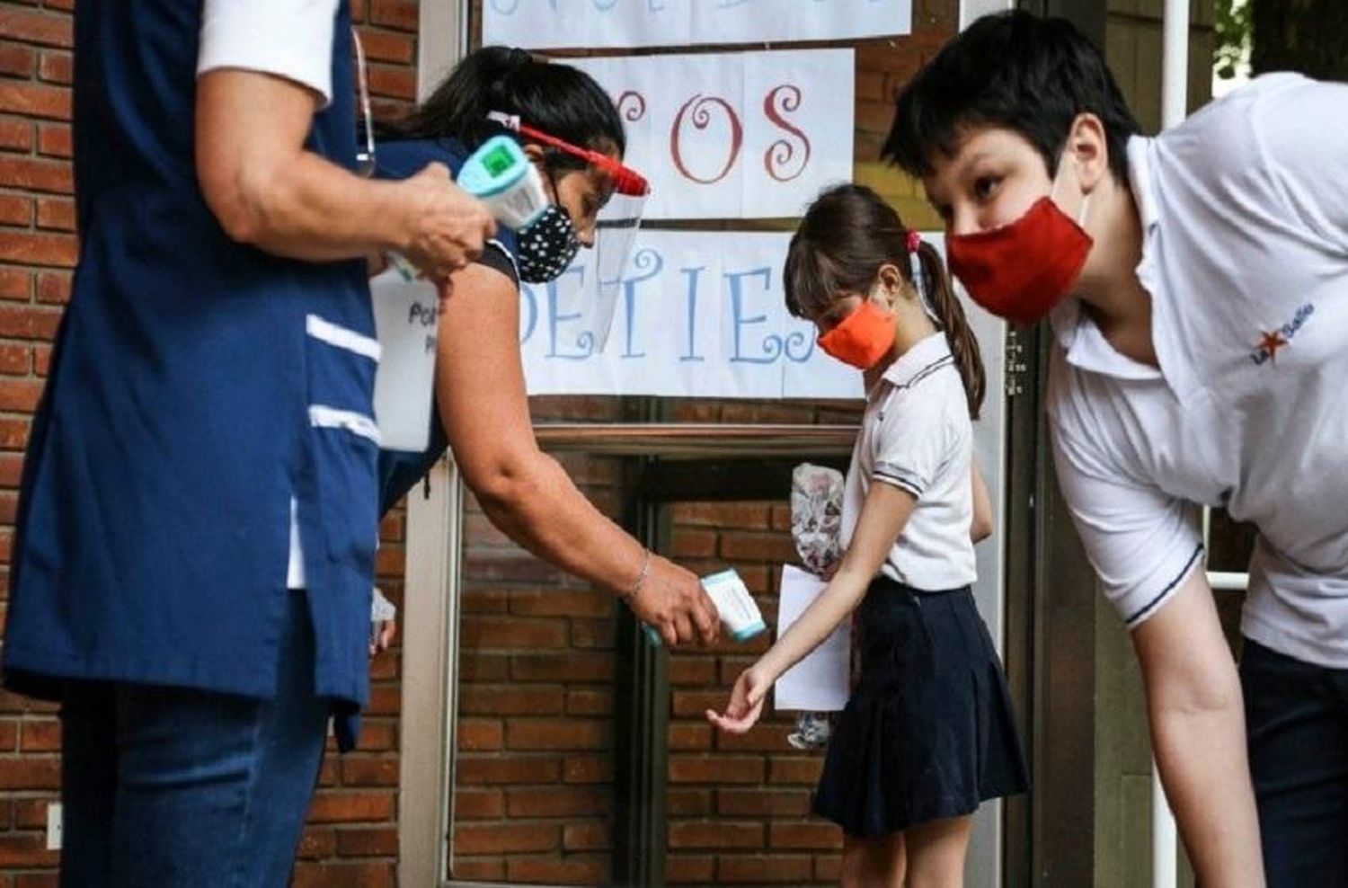 Vuelta a la presencialidad en las escuelas rosarinas: piden declarar servicio esencial a la educación