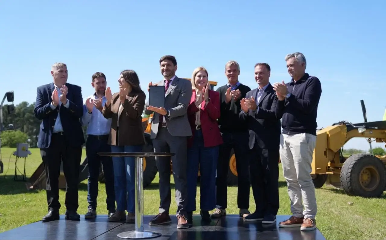 Autopista Rosario-Santa Fe: se firmó el contrato para la segunda etapa del tercer carril