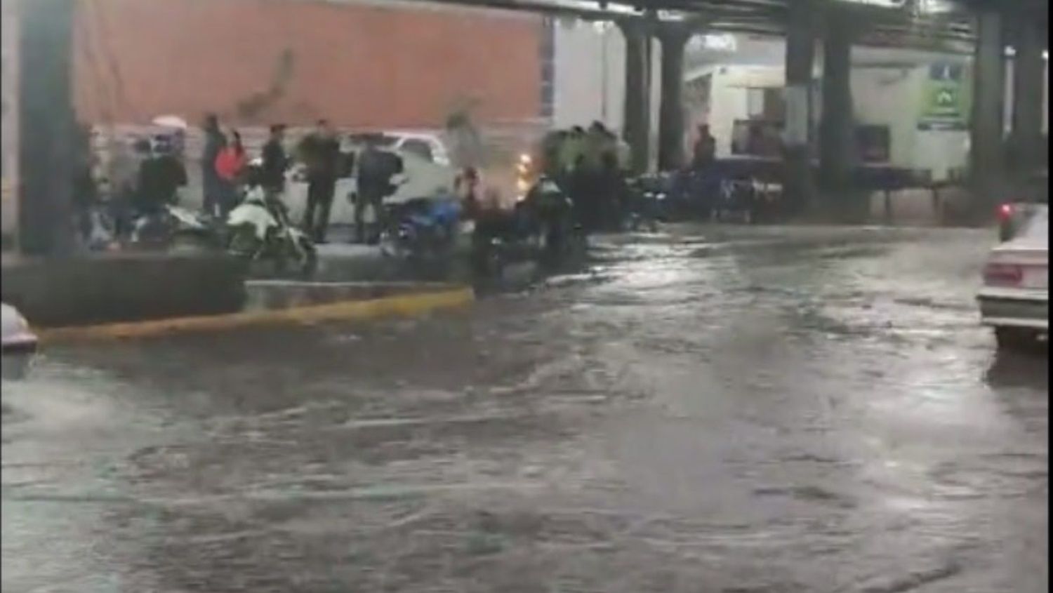 Lluvias generan ALARMA EN CARACAS este #1Oct