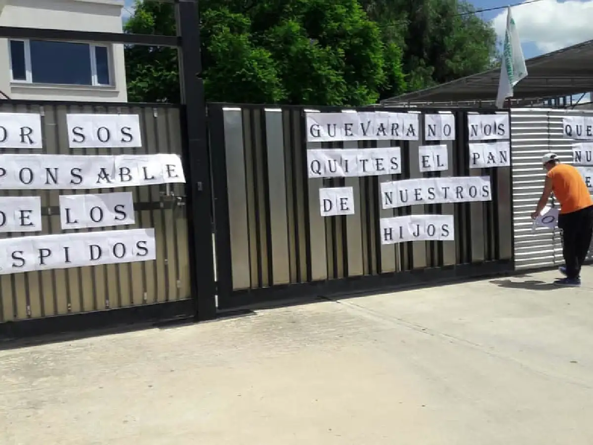Arroyito: trabajadores en alerta ante posible cierre de Acerfor             