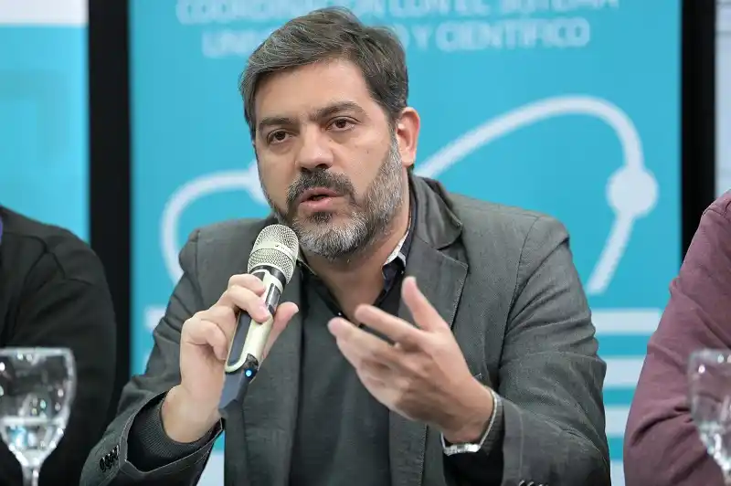 Acceso a la universidad: Bianco estuvo de recorrida por el interior de la provincia de Buenos Aires para presentar el programa PUENTES