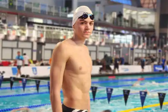 Otra semifinal mundialista para Saravia en Singapur, a sólo 0.15 segundos de la final