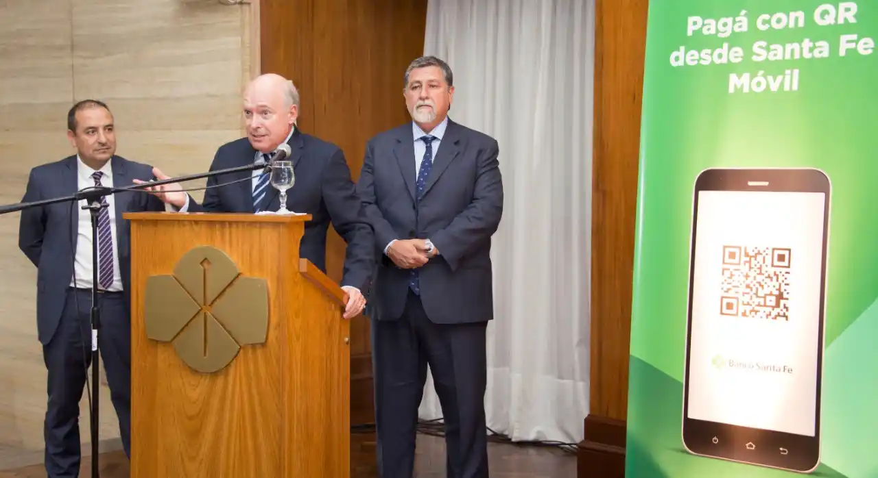 Banco Santa Fe presentó “Código QR”, su billetera virtual para pagar con el celular