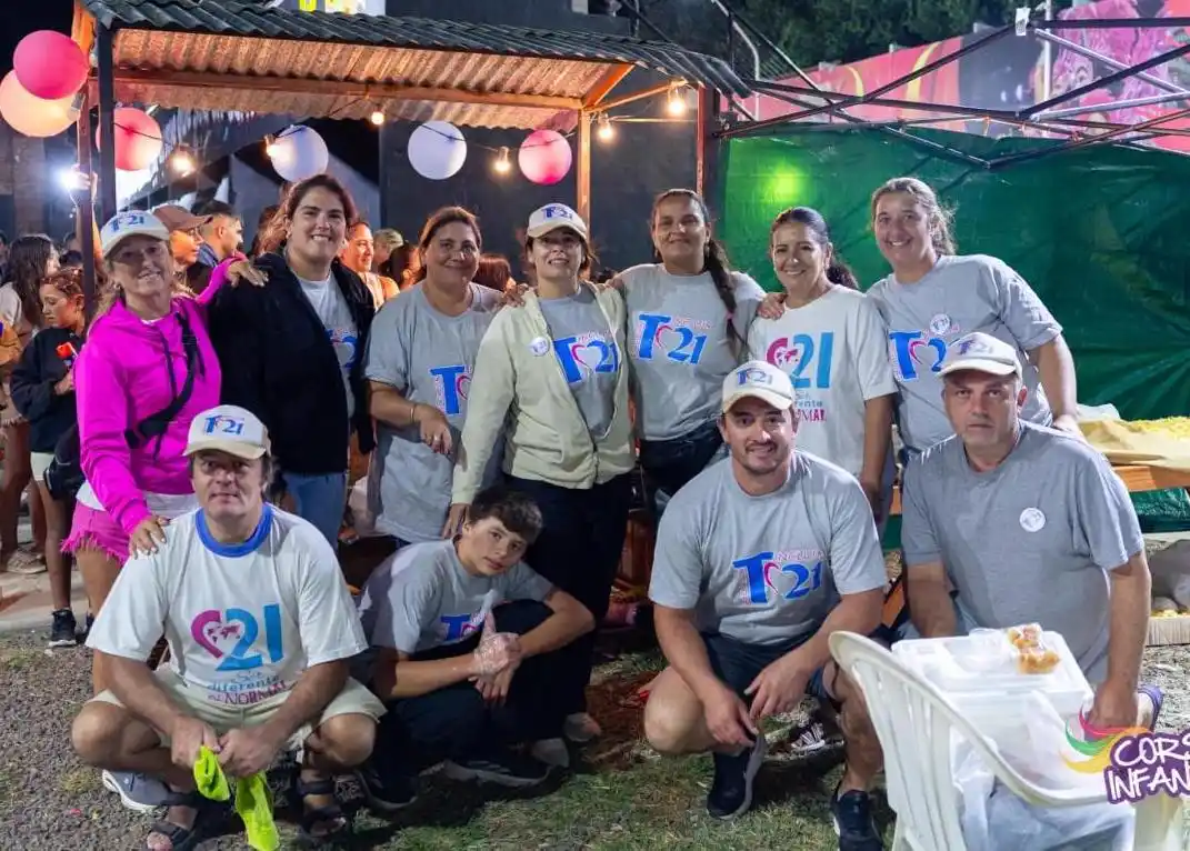 Una de nuestras noches de cantina en el corso infantil-