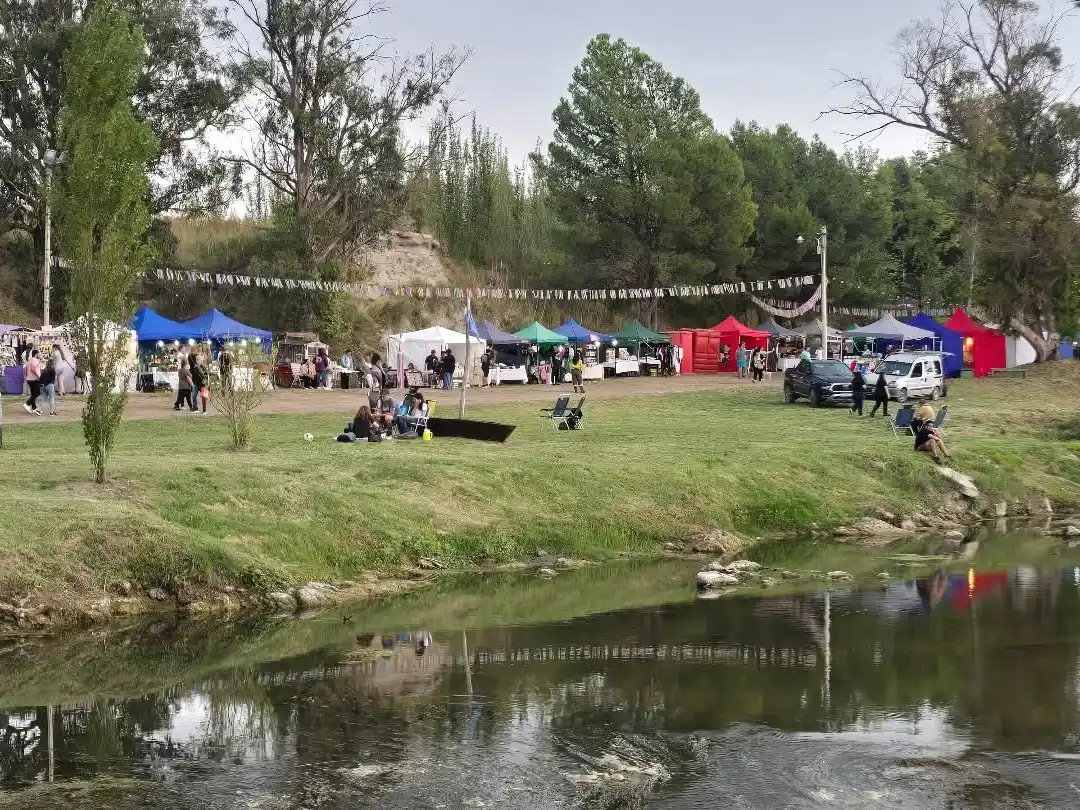 Las instituciones de Oriente y el municipio de Coronel Dorrego resolvieron reprogramarla para apelar al interés de los turistas que aún se movilizan en la zona