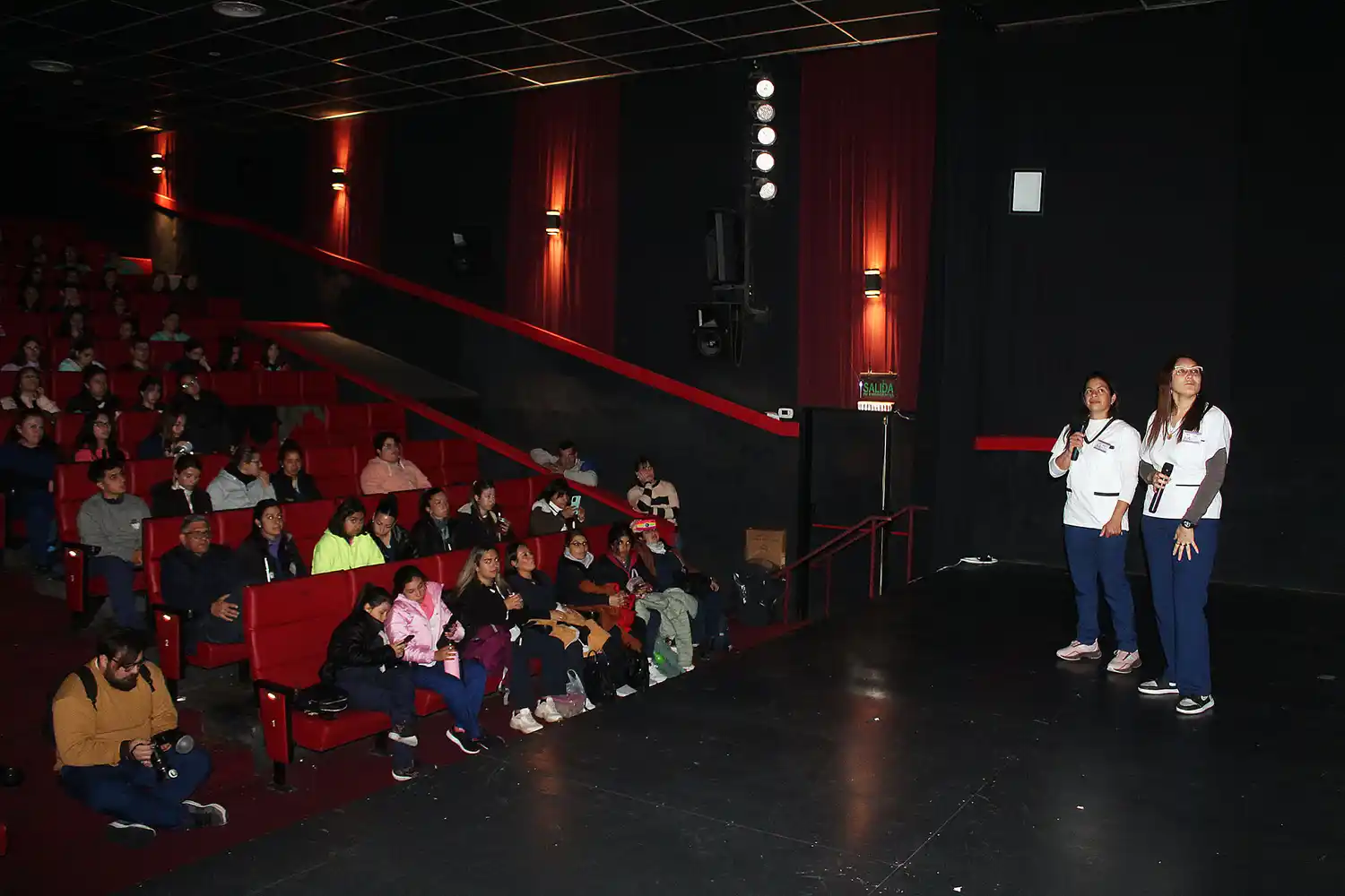 Se realizó jornada estudiantil; hoy, se desarrolla acto de colación