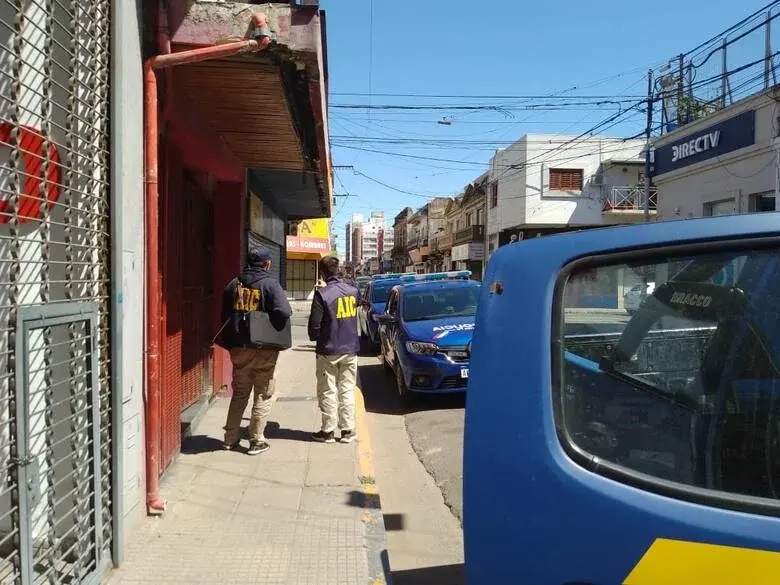 Santa Fe: entraron por el techo de una mutual, forzaron una caja fuerte y robaron una suma millonaria