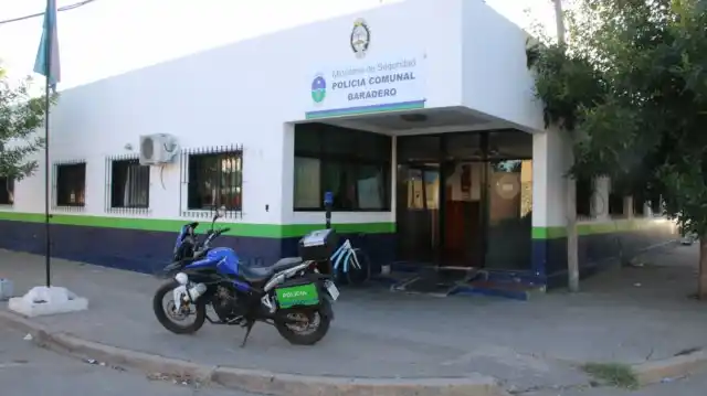 Insólito caso en Baradero: Denunció que le robaron el celular en una reunión familiar de domingo y hasta hubo detenidos