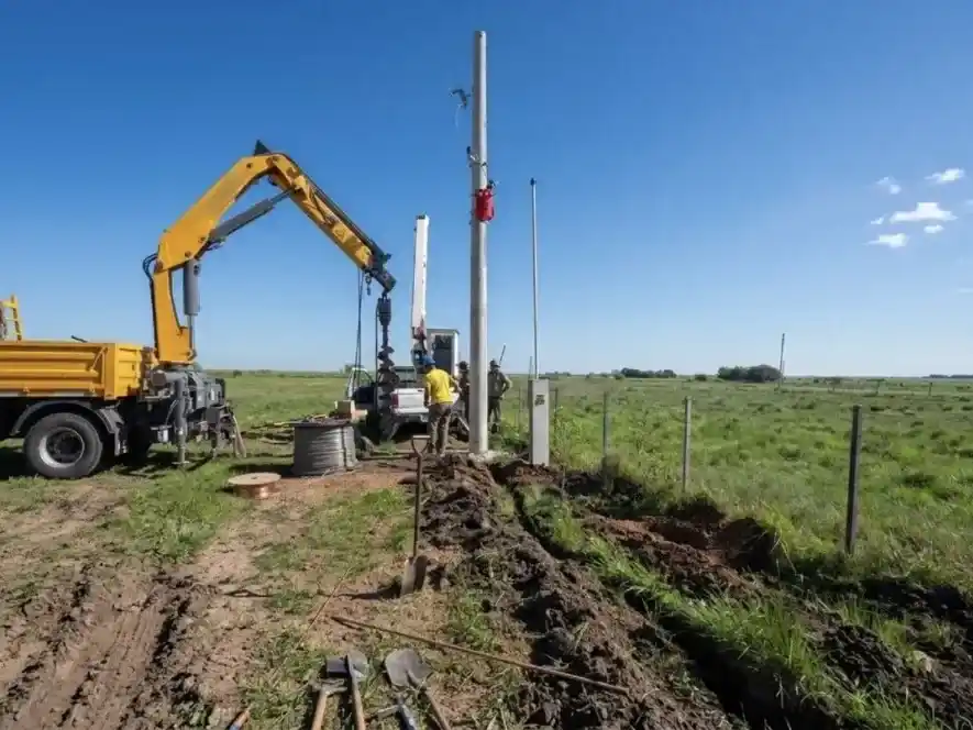 Entre Ríos impulsa obras de electrificación rural y gas natural para potenciar el desarrollo productivo
