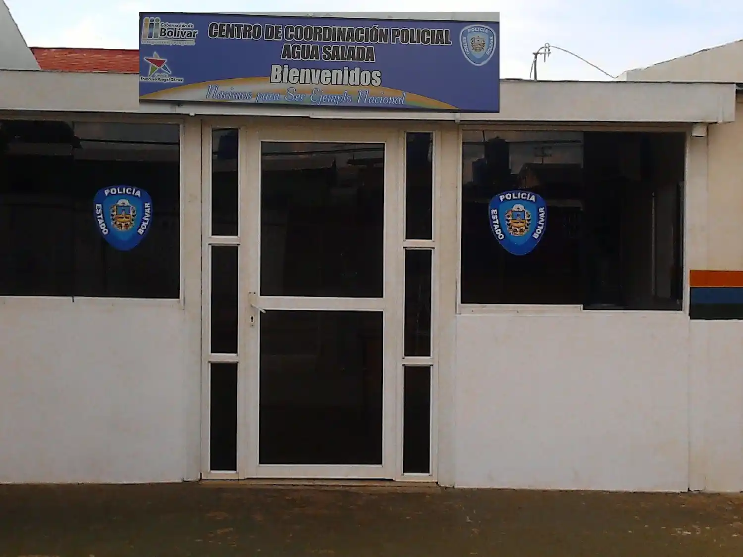 A DISPAROS: sujetos armados intentaban ingresar a la comandancia policial de Bolívar