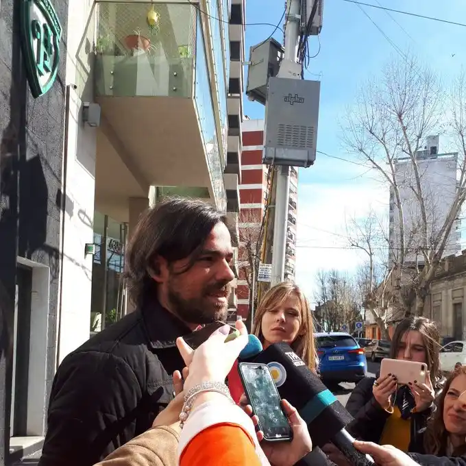Votó Del Caño y reclamó por jóvenes no inscriptos en el padrón