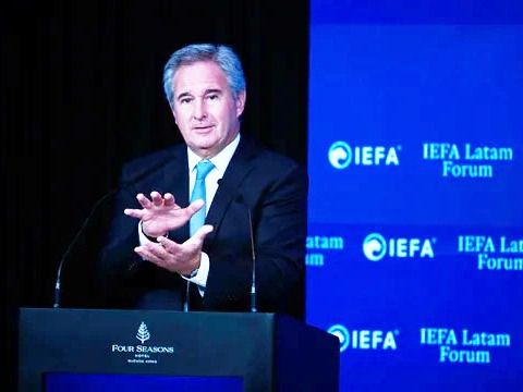 Economía salió a negar una intervención para frenar el dólar