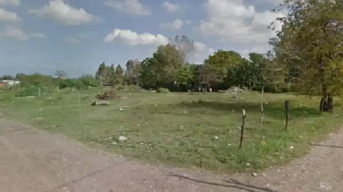 Escapaba de los ladrones, se cayó y murió desnucado