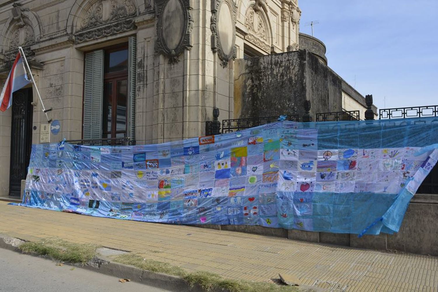 “La Gran Bandera Argentina” será exhibida en Diamante