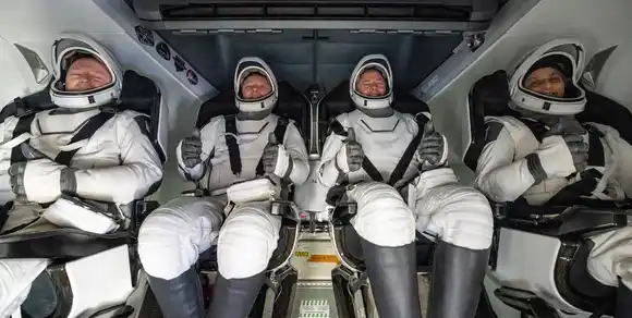 La experiencia de vivir 9 meses en el espacio, según astronautas de la NASA