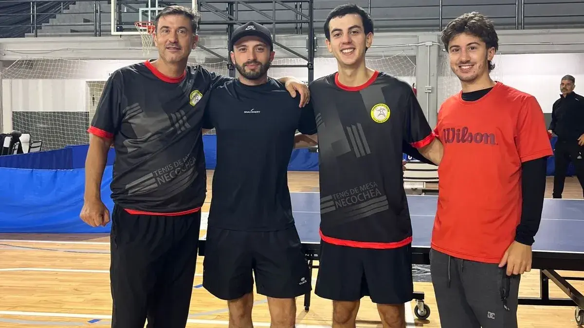 Representantes de Tenis de Mesa Necochea en el torneo desarrollado en Santa Clara