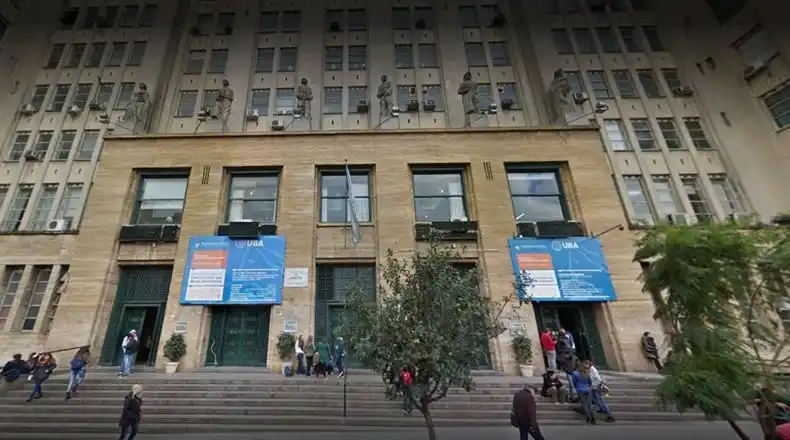 Persecución y tiroteo frente a la Facultad de Medicina de la UBA