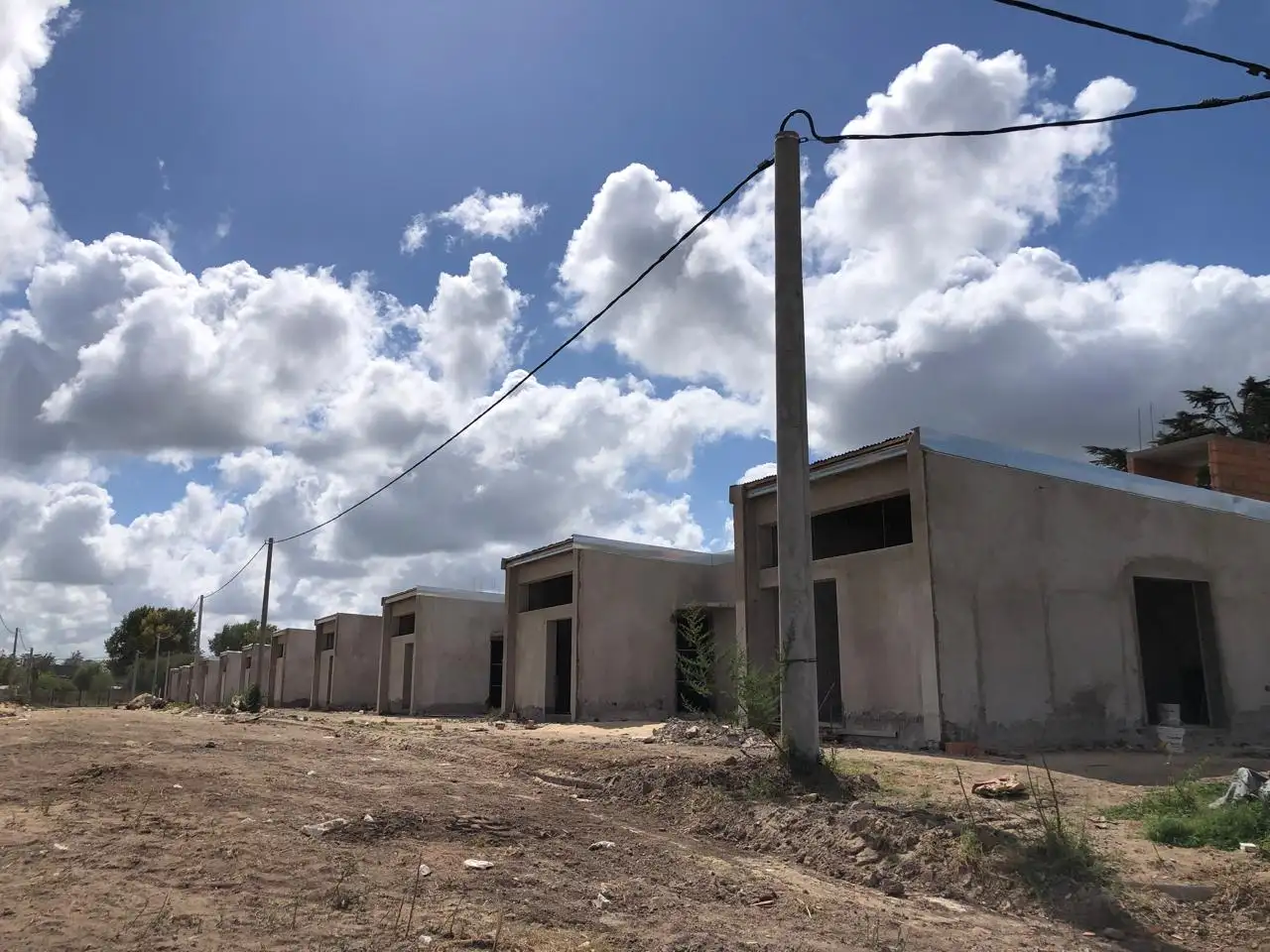Avanzan a buen ritmo los barrios De Corazón Tandilense 4 y 5, los cuales estiman concretar para fines de abril próximo.