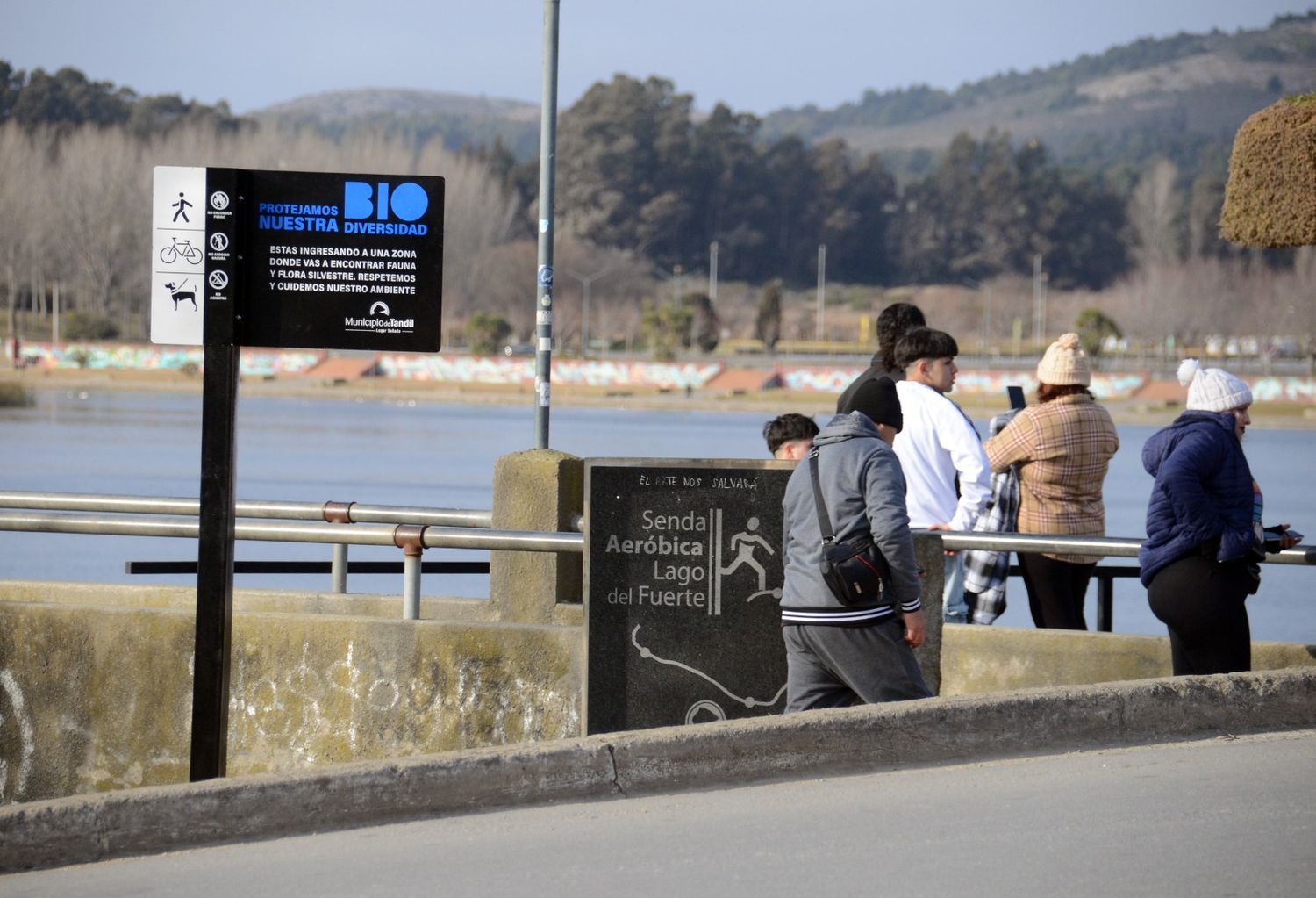 Colocan cartelería sobre respeto y cuidado de la fauna silvestre en el Lago del Fuerte de Tandil