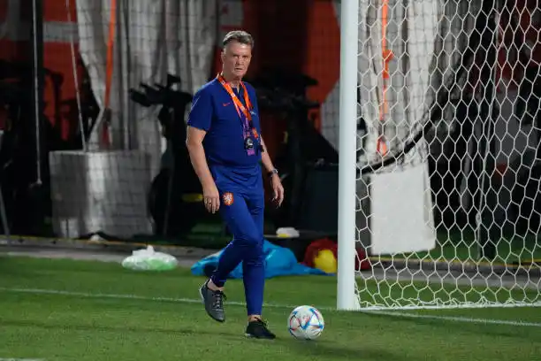 Van Gaal analizó las chances de su equipo para el viernes.