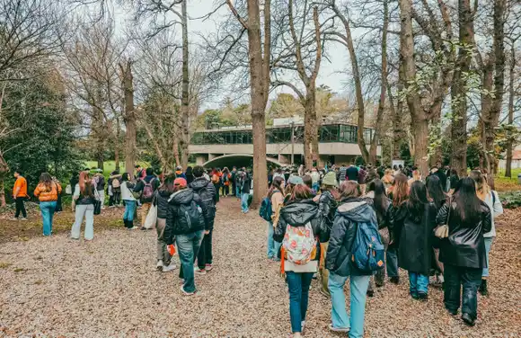 Visitas guiadas, música y yoga: las propuestas en la Casa sobre el Arroyo para este verano