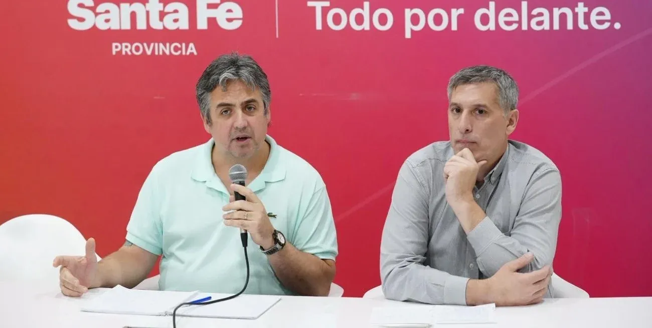 Pablo Cococcioni y Pablo Olivares en conferencia de prensa