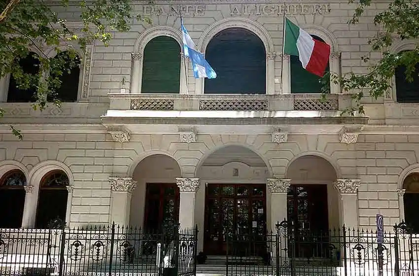 «Los chicos estuvieron siempre contentos», dijo la médica que acompañó a los alumnos de la Dante en Italia