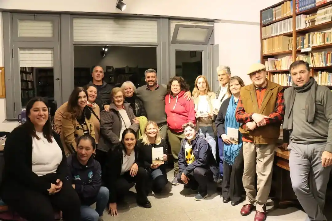 El escritor chascomunense Juan Patricio Wallace presentó su premiada obra en Pila