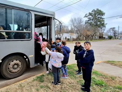 Estudiantes rufinenses recorrieron la ciudad en una actividad de pertenencia y reconocimiento