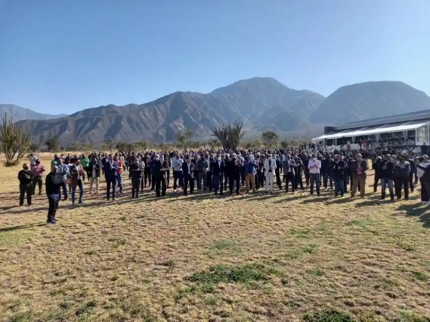 Masivo apoyo de la dirigencia del interior a la conducción de AFA