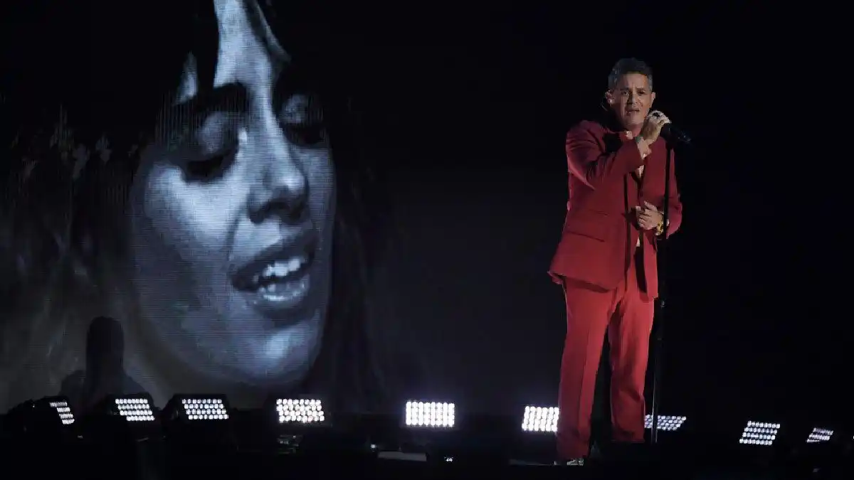 Alejandro Sanz no quiere suspender la gira pese a brote depresivo