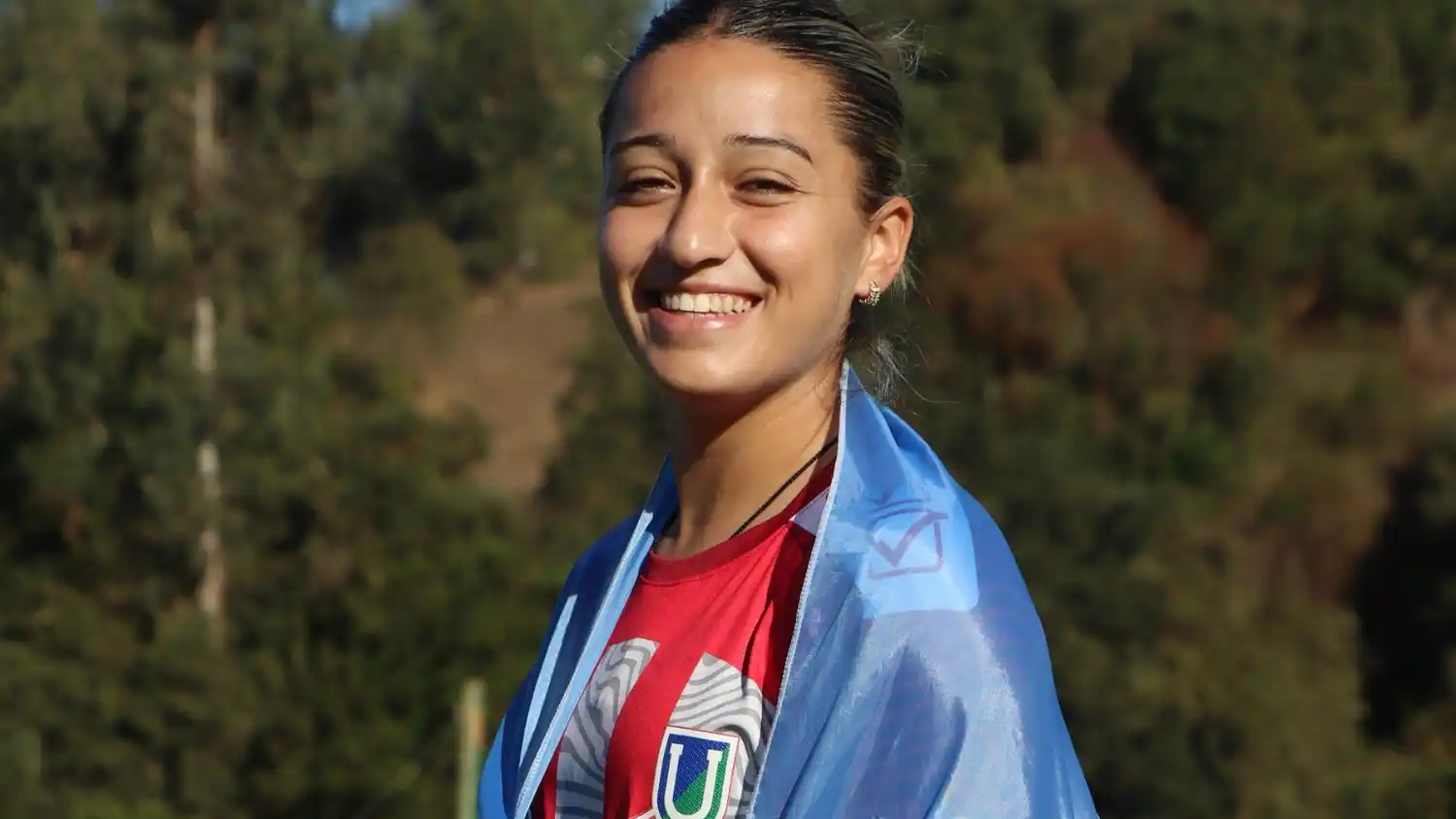 Micaela Espinoza, durante su presentación en Unión La Calera de Chile