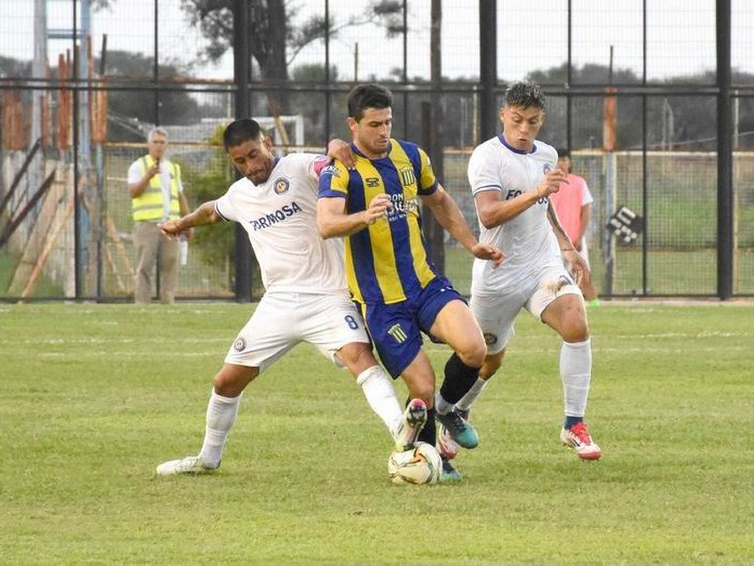 Sol de América perdió con Mitre
y San Martín superó a Crucero